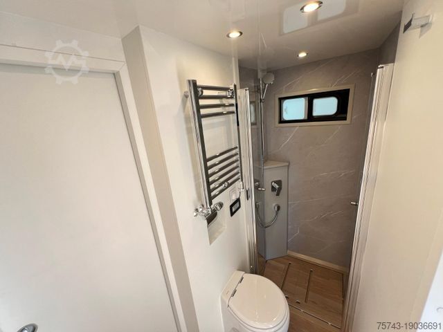 Cattle truck VOLVO FM 430 STX 6 Pferde Pop-Out, Pop-UP, Küche unten