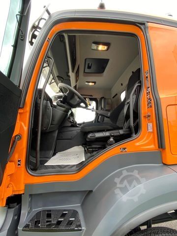 Andre MERCEDES-BENZ 2235 Arocs 4x4 Kipper Winterdienst /nur 20 tkm