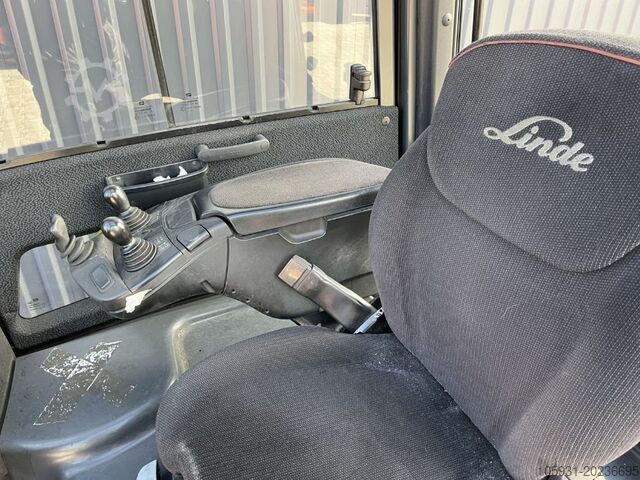 Empilhador eléctrico de 3 rodas Linde E20L-02