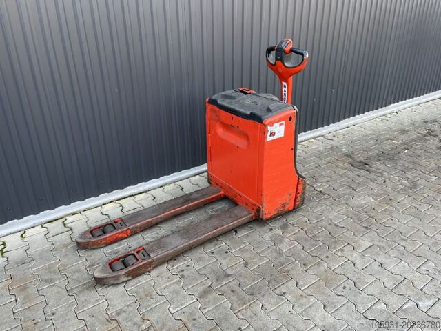 Empilhadeira baixa Linde T18