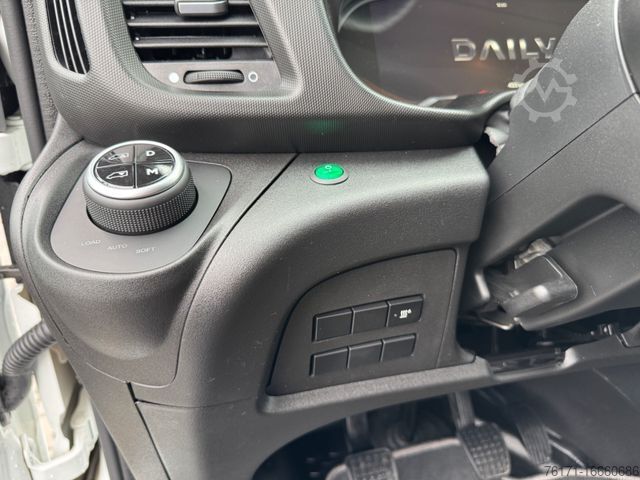 Vrachtwagen met bakwagen IVECO Daily 70C18HP KOFFER LBW RFK LUFTFD LED AHK KLIM