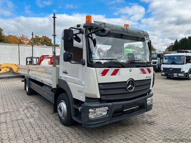 Kamion sa ravnom platformom MERCEDES-BENZ 1527 Atego Pritsche 4x2