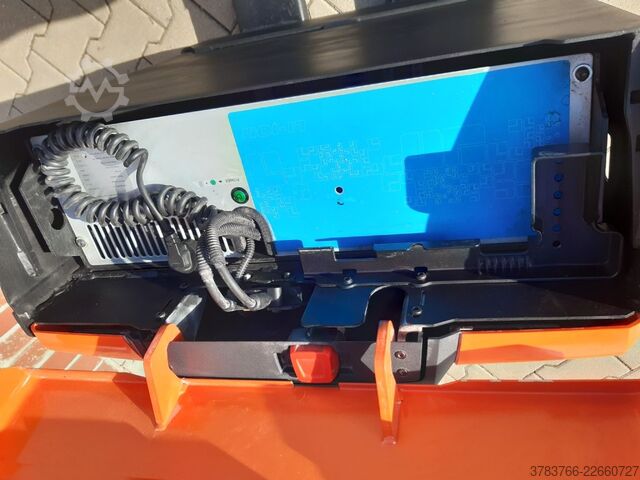 Manuell pallvagn BT LWE160 (Lithium ION)