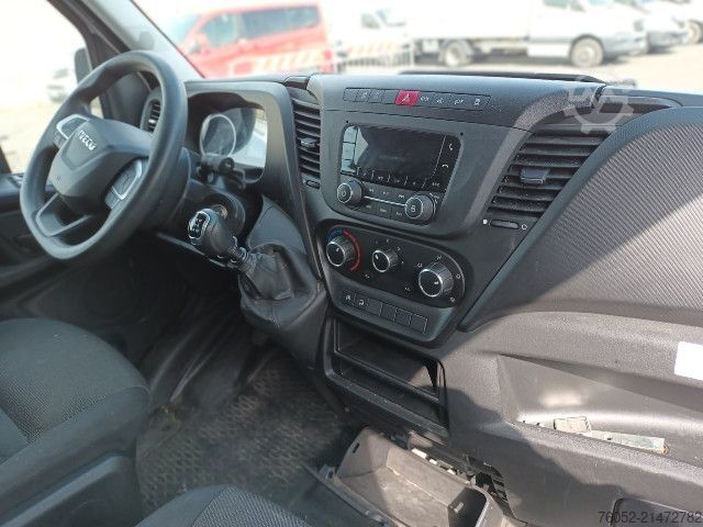 Skříňový nákladní automobil IVECO 35C14