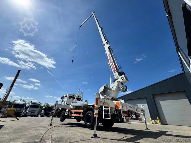 Vrachtwagen met kraan MAN 18t + Böcker AK 30/1000