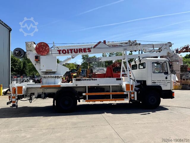 Vrachtwagen met kraan MAN 18t + Böcker AK 30/1000