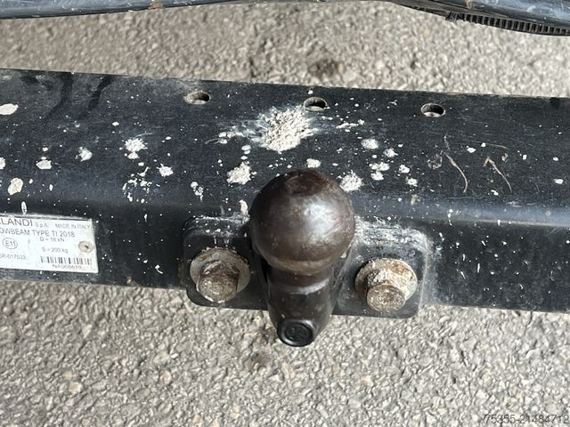 Tipvogn varebil IVECO Daily 35S16 DoKa Klima AHK 7-Sitzer Start/Stop