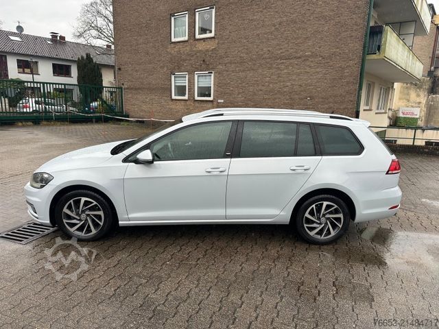 Minibus VOLKSWAGEN Golf Variant 85kw DSG Sound*Klimaaut.*Navi