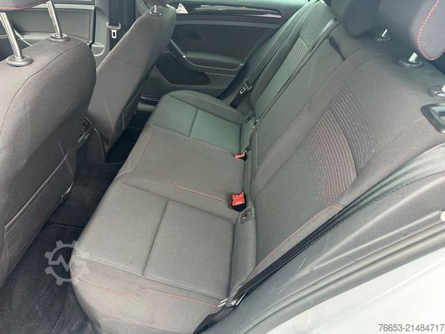 Minibus VOLKSWAGEN Golf Variant 85kw DSG Sound*Klimaaut.*Navi