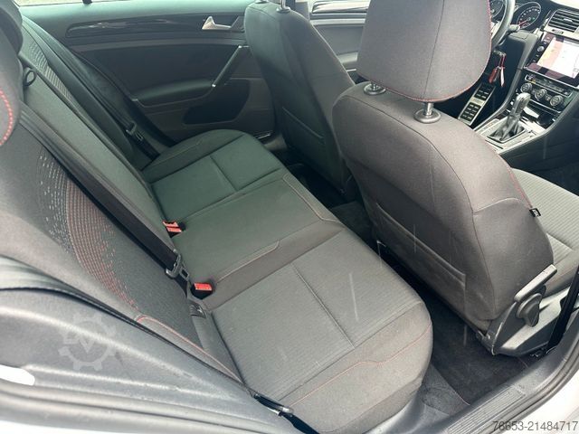 Minibus VOLKSWAGEN Golf Variant 85kw DSG Sound*Klimaaut.*Navi