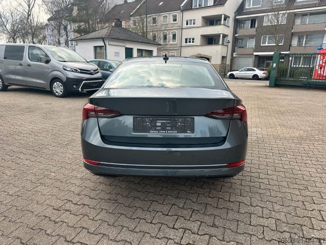 Varevogn SKODA Octavia Limousine DSG*LED*Digital*Head-Up*Navi*