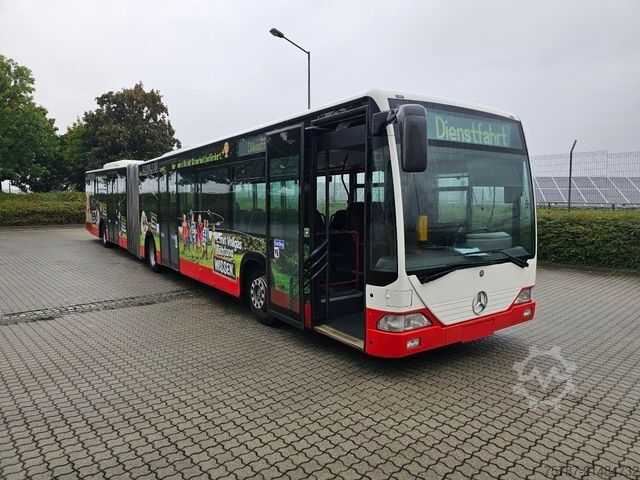Kloubový autobus MERCEDES-BENZ O 530 G, Gelenkbus, 3 Achser, Retarder