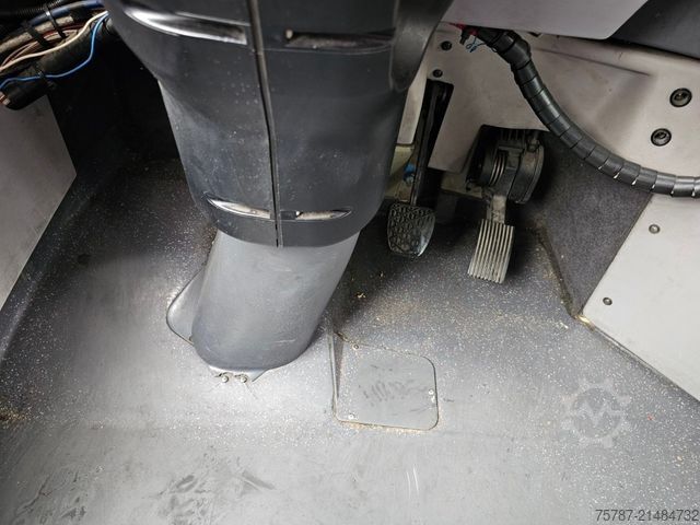 Kloubový autobus MERCEDES-BENZ O 530 G, Gelenkbus, 3 Achser, Retarder