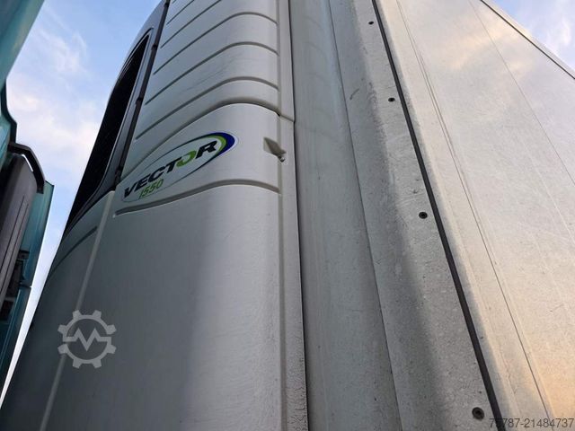 Chladírenský návěs KRONE Tiefkühler, Carrier Vector 1550, 2 x Liftachse