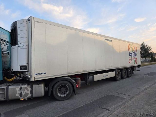 Chladírenský návěs KRONE Tiefkühler, Carrier Vector 1550, 2 x Liftachse