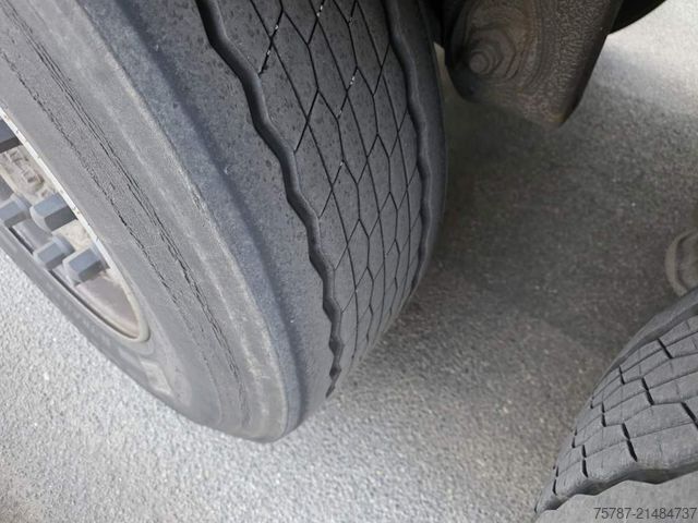 Chladírenský návěs KRONE Tiefkühler, Carrier Vector 1550, 2 x Liftachse