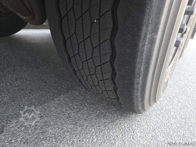 Chladírenský návěs KRONE Tiefkühler, Carrier Vector 1550, 2 x Liftachse