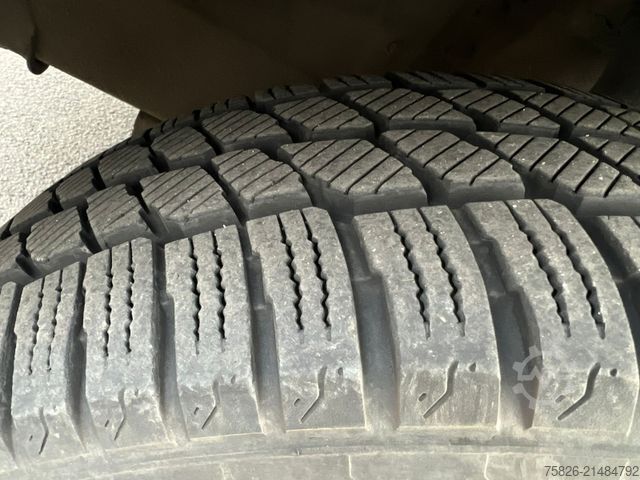 Pick-up skåpbil MERCEDES-BENZ Sprinter 312 D Pritsche* 5Zylinder*AHK*wenig km*