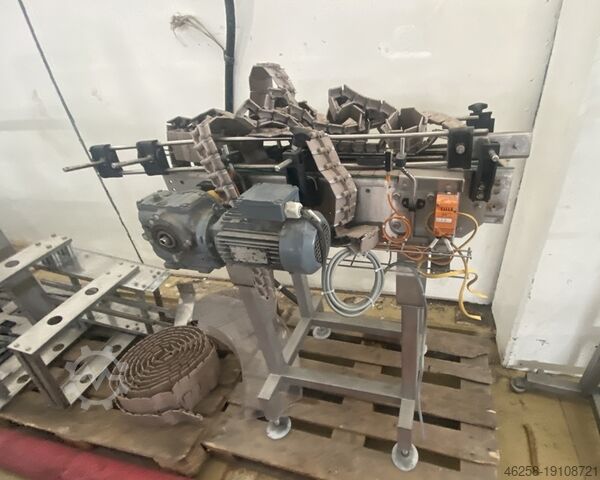 1 Mnogo transportera za flaše  