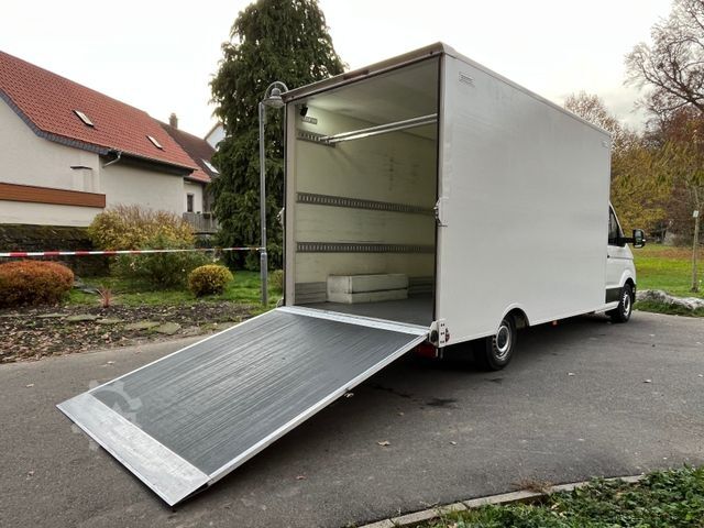 Vrachtwagen met bakwagen VOLKSWAGEN CRAFTER 2.0TDI XXXL KOFFER RAMPE KAMERA 177 PS