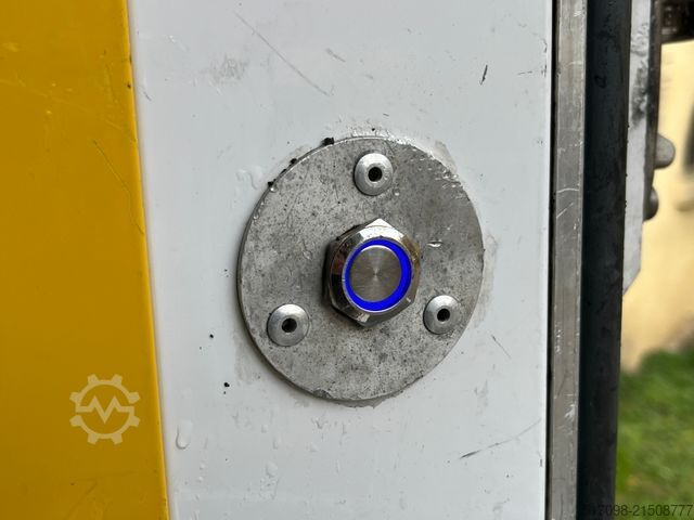 Vrachtwagen met bakwagen VOLKSWAGEN CRAFTER 2.0TDI XXXL KOFFER RAMPE KAMERA 177 PS