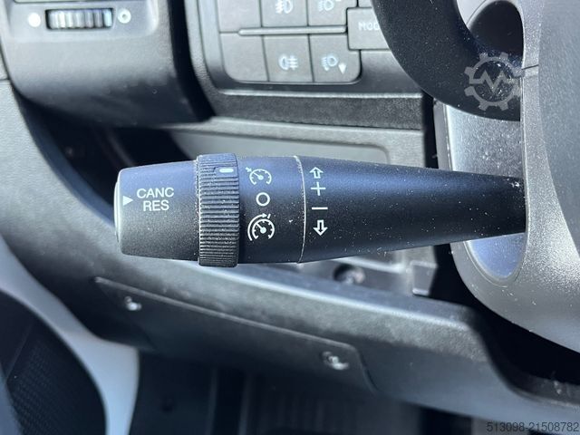 Vrachtwagen met bakwagen CITROEN JUMPER XXL KOFFER MIT PORTALTÜREN TEMPOMAT LED