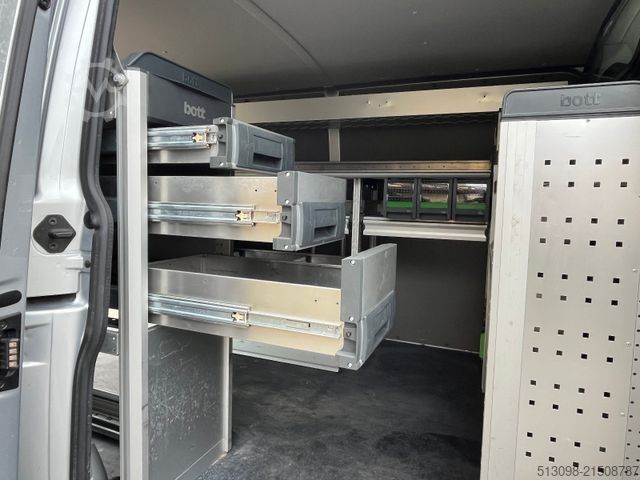 Bestelwagen VOLKSWAGEN T6.1 BOTT REGALS. TEMP. SHZ NAVI KLIMA 1.HAND