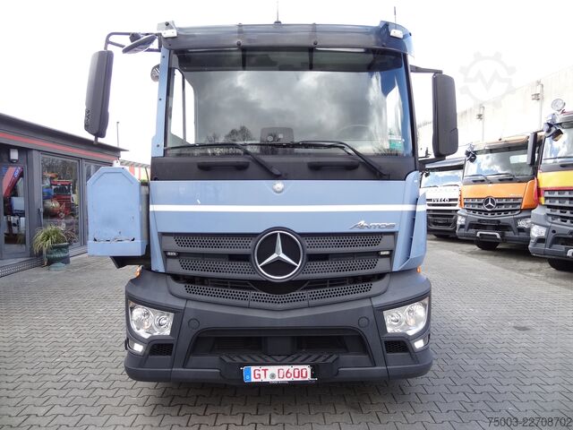 Gru montata su autocarro Mercedes-Benz Actros 2533 6X2 HMF 1820 Langmaterial