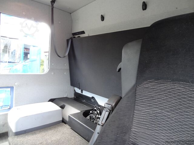 Autocarro con cassone fisso Mercedes-Benz Actros 2533 6X2 HMF 1820 Langmaterial