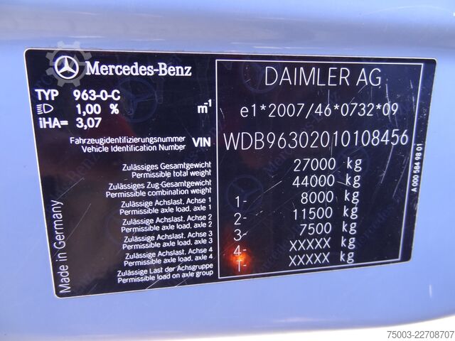 Autocarro con cassone fisso Mercedes-Benz Actros 2533 6X2 HMF 1820 Langmaterial