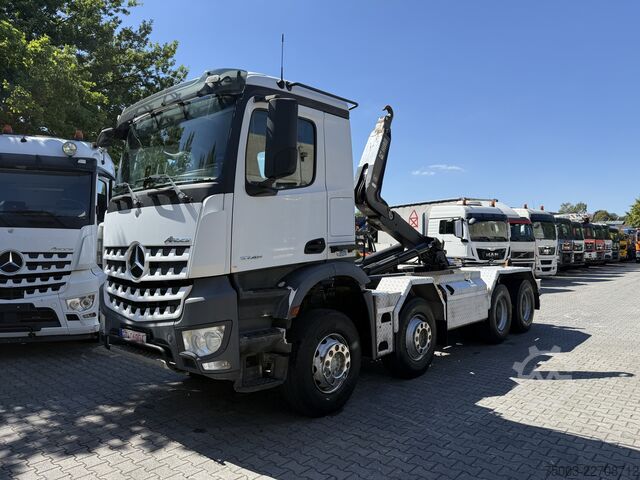 Autocarro ribaltabile Mercedes-Benz Arocs 3245 K 8X4 Haken
