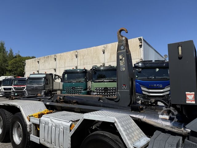 Autocarro ribaltabile Mercedes-Benz Arocs 3245 K 8X4 Haken