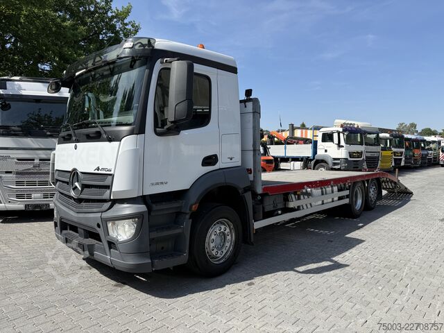 Bisarca Mercedes-Benz Actros MP4 2532 6X2 Maschinentransporter