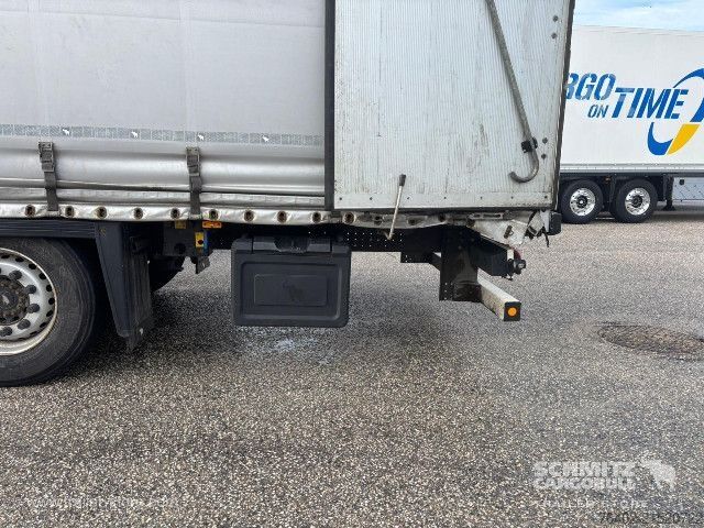 Open semitrailer with tarp Schmitz Cargobull Semitrailer Curtainsider Mega