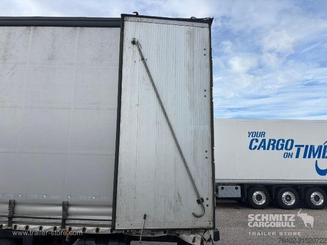 Open semitrailer with tarp Schmitz Cargobull Semitrailer Curtainsider Mega