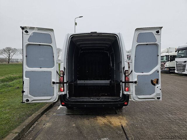 High-roof van RENAULT MASTER 2.3 DCI