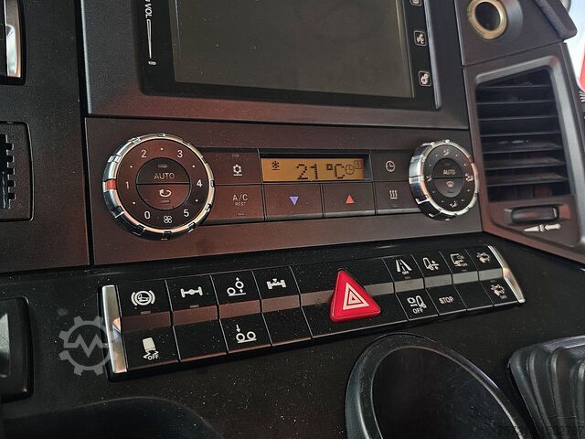 Standaard trekker MERCEDES-BENZ ACTROS 2651 Actros 2751