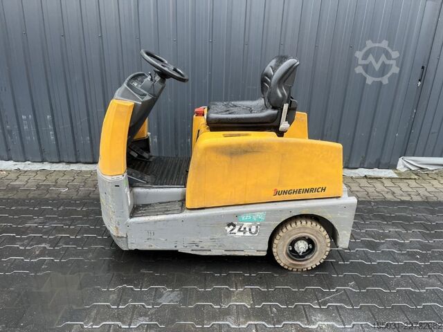 çekici traktör Jungheinrich EZS570