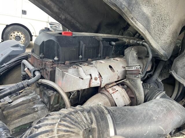 Standard-SZM DAF XF 105.460 965848 km  2X FUEL TANK, FRIGO