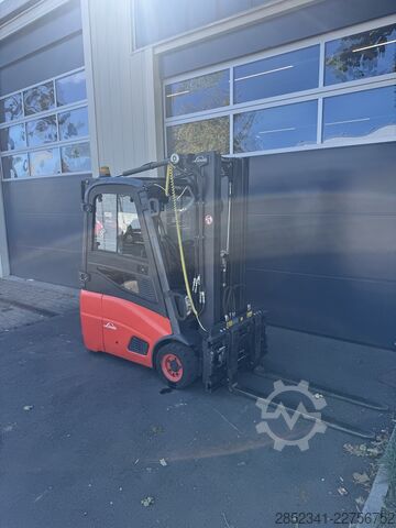 Chariot élévateur Linde E 16C mit neuer Batterie!