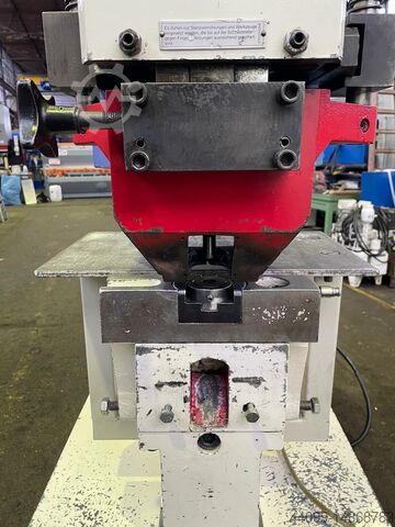 Gaten ponsmachine MUBEA HP 1000/760