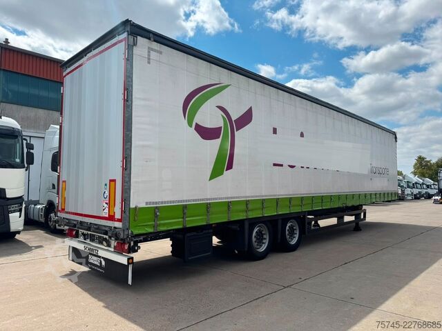 Semi-reboque aberto com lona SCHMITZ CARGOBULL SCS 18/L *PR+PL * VARIOS-SYSTEM * MEGA *
