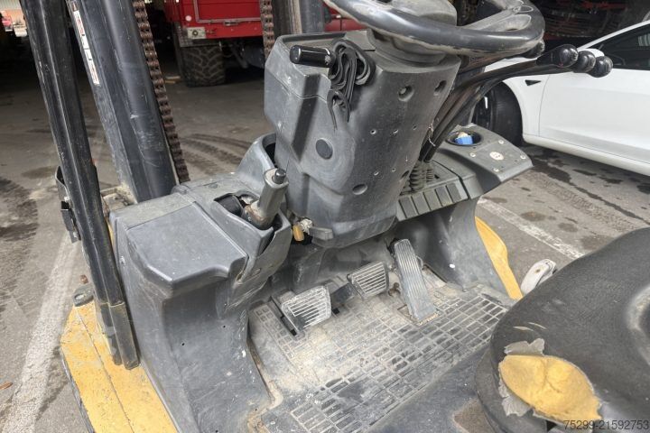 Gaffeltruck  DP 30 N / Swiss-Vehicle