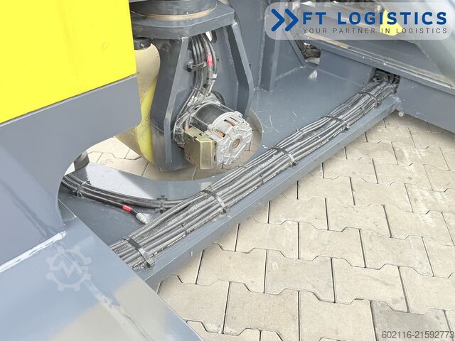 4-vejs gaffeltruck Combilift C3000STE TRIPLEX WIDE POSITIONER CABIN