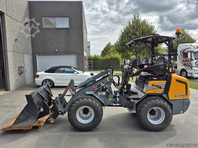 Pala gommata Giant G2500 X-TRA HD