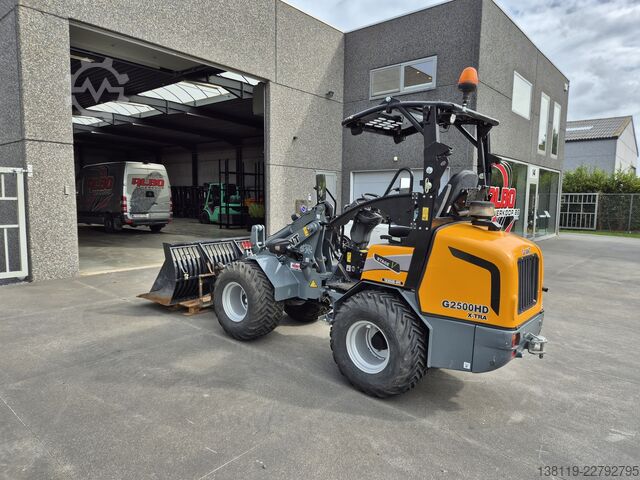 Pala gommata Giant G2500 X-TRA HD