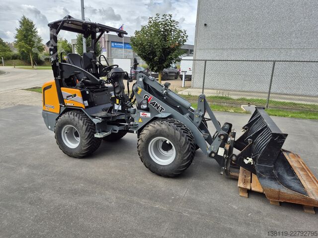 Pala gommata Giant G2500 X-TRA HD