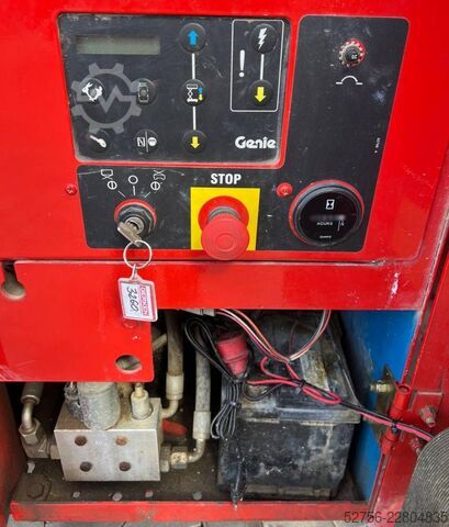 Ascensore a forbice Genie GS 4390 RT