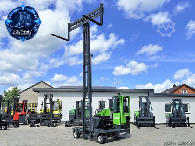 Wózek widłowy czterokierunkowy Combilift C4500 GAS TRIPLEX 5952 WIDE POSITIONER