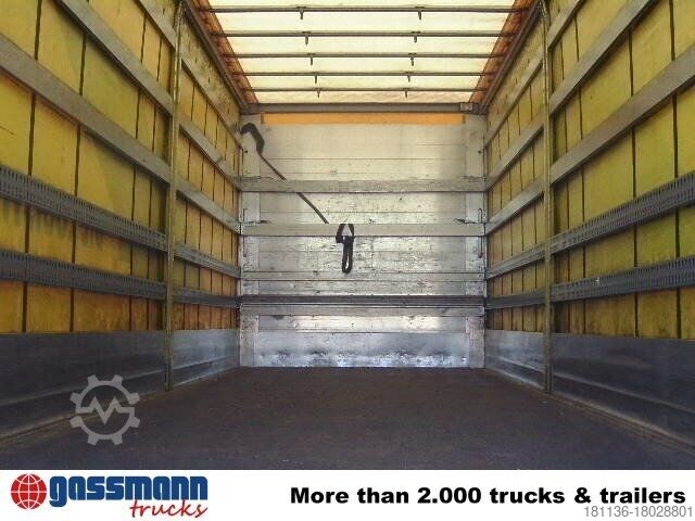 Vrachtauto met open laadbak Pritsche Plane & Spriegel